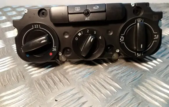 Volkswagen PASSAT B6 Climate control unit 1K0820047HM