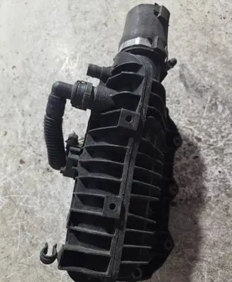 Ford Focus Intake manifold 1047092S01