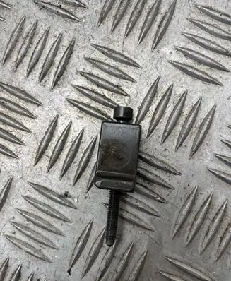 Seat Altea XL Fuel Injector clamp holder