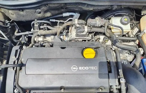 Opel Astra H Oil pump Z16LET