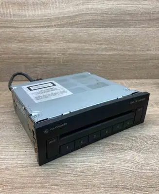 Volkswagen PASSAT B6 CD/DVD changer 3C0035110