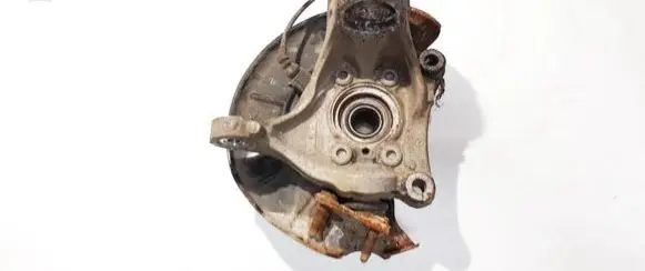 Volkswagen PASSAT B7 Front wheel hub