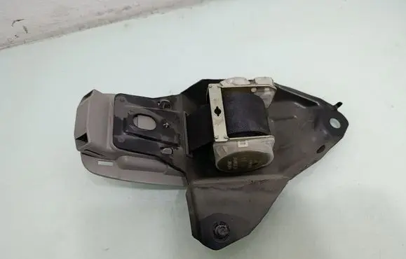 Toyota RAV 4 (XA30) Middle seatbelt (rear) 7E6360