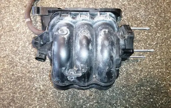 Nissan Pixo Intake manifold 1027229S01