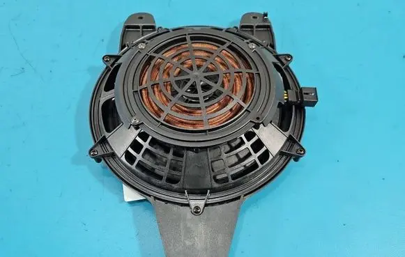 Audi A4 S4 B9 8W Subwoofer speaker 8W5035412A IMPRK1551884