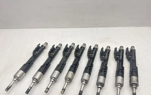 Fuel injectors set