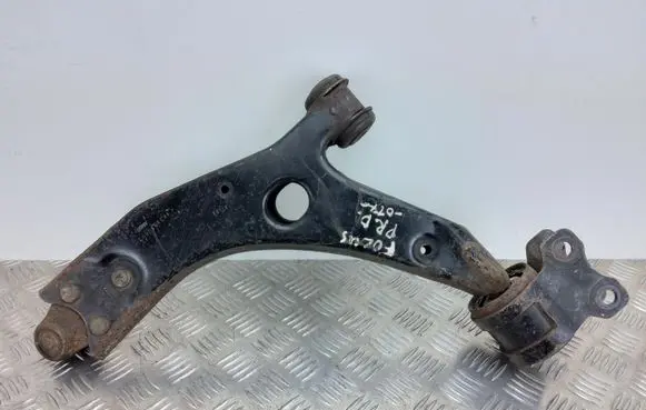 Ford Focus Front lower control arm/wishbone