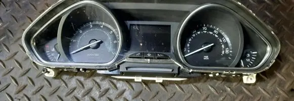 Peugeot 2008 I Speedometer (instrument cluster) 9805976080