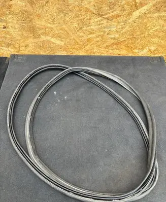 Audi e-tron Trunk rubber seal (body) 4ke827705