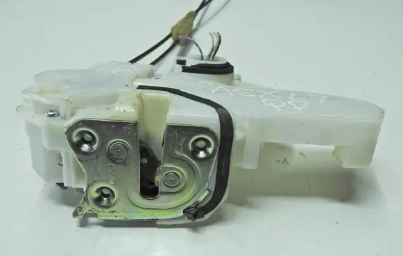 Mitsubishi ASX Front door lock