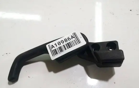 Volkswagen PASSAT B4 Engine bonnet (hood) release handle 3A1823533