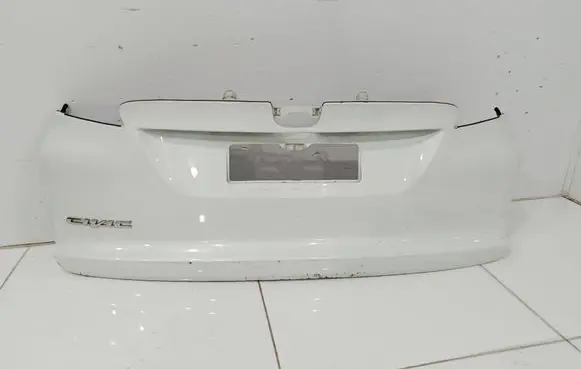 Honda Civic IX Tailgate trim