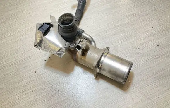 Audi Q5 SQ5 EGR valve 04L131512 04L131501 181598