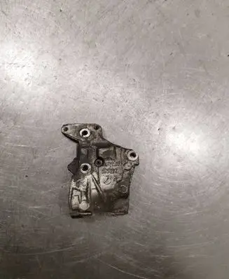 Peugeot 5008 Engine mounting bracket 505932