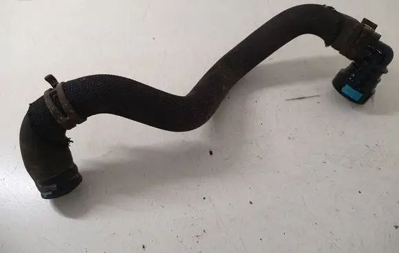 Engine coolant pipe/hose