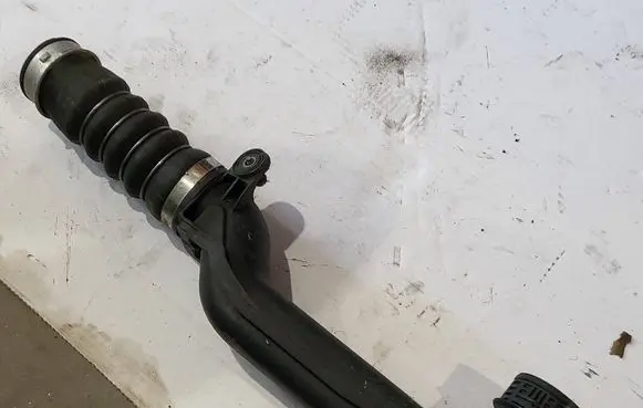 Skoda Superb B6 (3T) Intercooler hose/pipe 3C0145762AL L21748D13