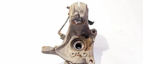 Volkswagen PASSAT B6 Front wheel hub
