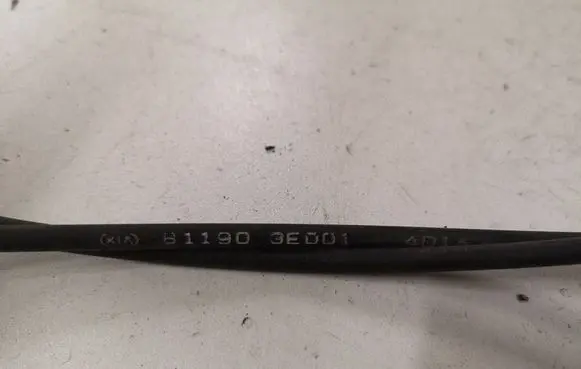 KIA Sorento Engine bonnet (hood) release handle