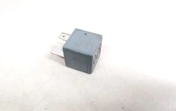 Audi A6 S6 C5 4B Other relay 8D0951253 V23134-J52-X300