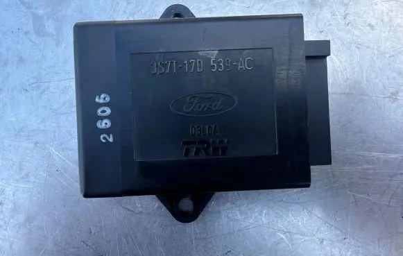Ford Mondeo Mk III Light module LCM 3S7T17D539AC D3L0A