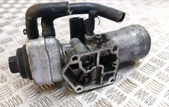 Seat Leon (1P) Oil filter mounting bracket 045115389K