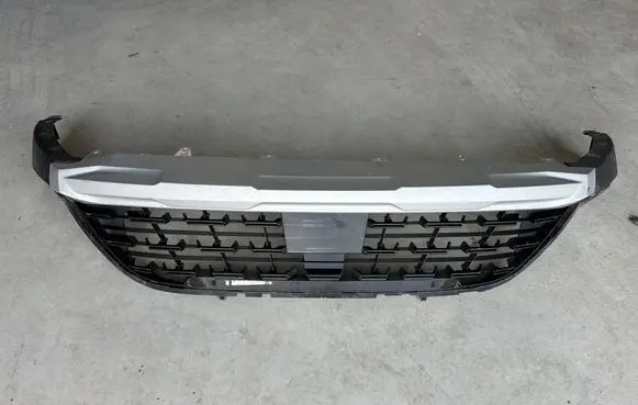 Front bumper lower grill