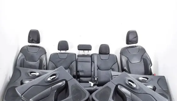 Jeep Cherokee Interior set 2430409AB 68141925AC
