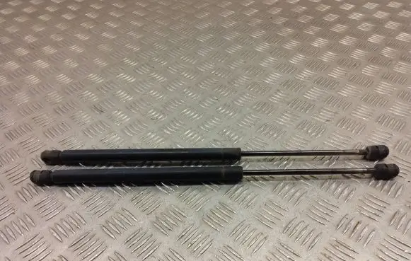 Toyota Corolla E120 E130 Tailgate/trunk strut/damper 68950-02040