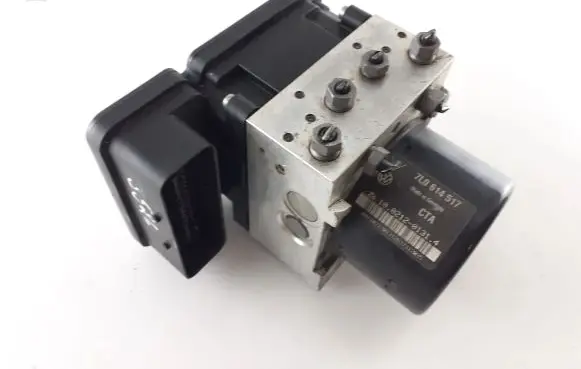 Volkswagen Touareg I ABS Pump 7L0907379K 7L0614517