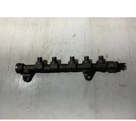 Opel Zafira B Fuel main line pipe 55215204