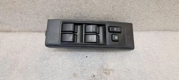 Toyota Corolla Verso E121 Electric window control switch 848200F030 37073C138A06
