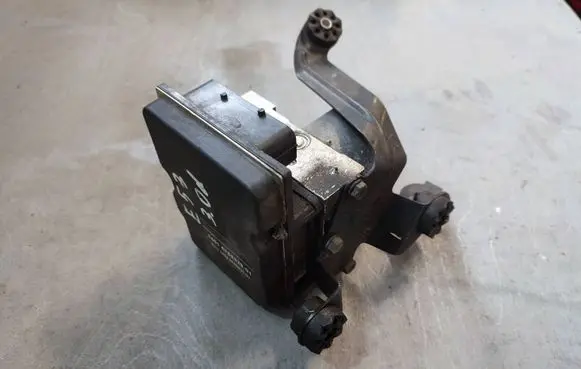 BMW X5 E53 ABS Pump 6768829