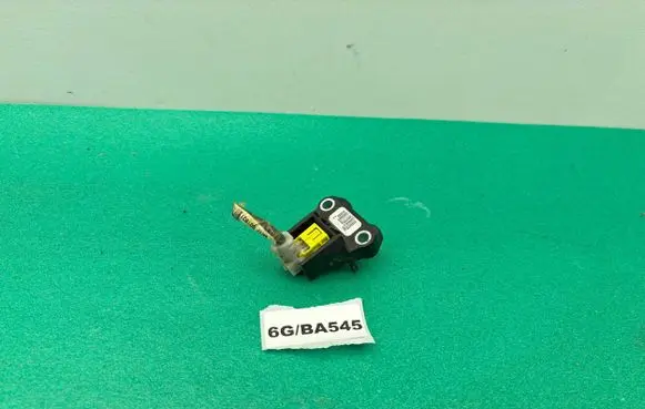 Toyota Yaris Airbag deployment crash/impact sensor 89173-0D020