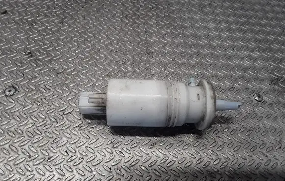 Chrysler Town & Country IV Windscreen/windshield washer pump