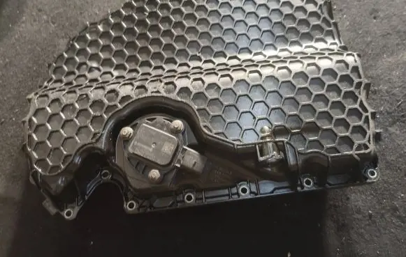 Volkswagen Golf VII Oil sump 06k103598a 03f907660d