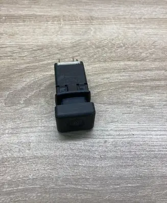 Renault 9 Windscreen/window heater switch 14623F