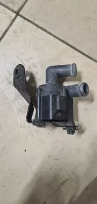 BMW 5 F10 F11 Electric auxiliary coolant/water pump 9183714 10378515 701899090
