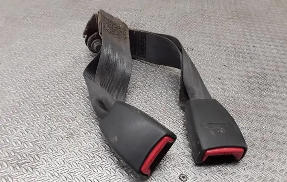 KIA Sportage Middle seatbelt buckle (rear) 