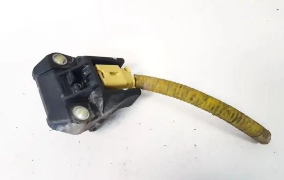 Subaru Legacy Airbag deployment crash/impact sensor 98231ag020