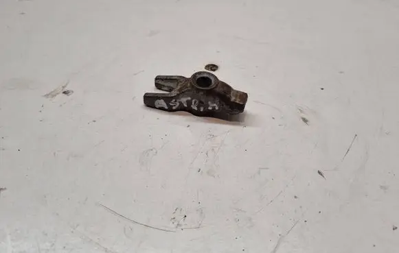 Opel Astra H Fuel Injector clamp holder 