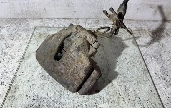 Volkswagen PASSAT B5 Front brake caliper