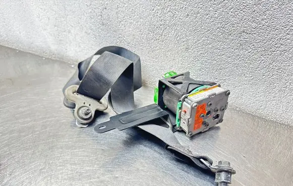 Opel Agila B Front seatbelt 8494051K10 045644