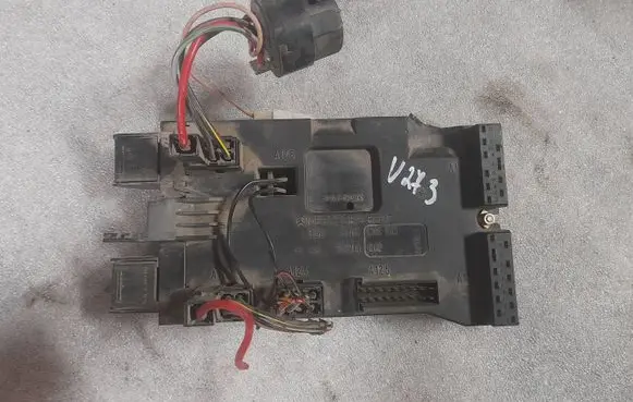 Mercedes-Benz Vito Viano W638 SAM control unit a0005400650 0005400650