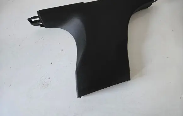 (B) pillar trim (bottom)