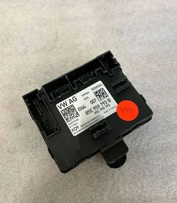 Audi A4 S4 B9 8W Door control unit/module 85E959793B