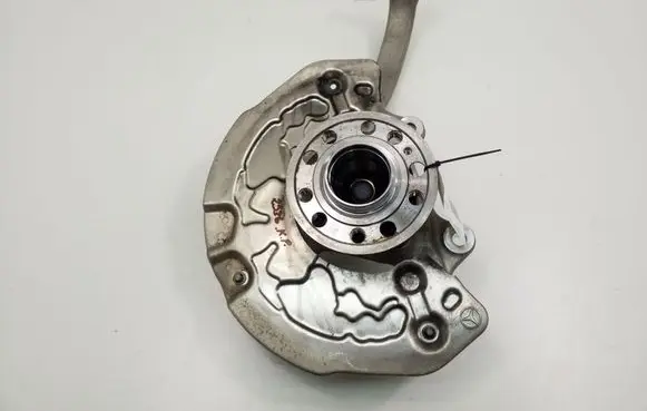 Front wheel hub