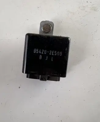 Hyundai Tucson JM Window wiper relay 954202E500 954202E50 954202500
