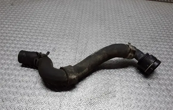 Volkswagen Golf IV Engine coolant pipe/hose