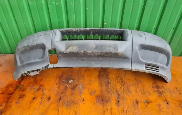 Iveco Daily 35 - 40.10 Front bumper 504099355