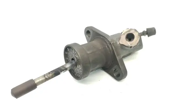 BMW 1 E81 E87 Clutch master cylinder 6642 G73614